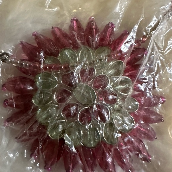 🧡10/$10 Pink Beaded Necklace - Picture 2 of 3